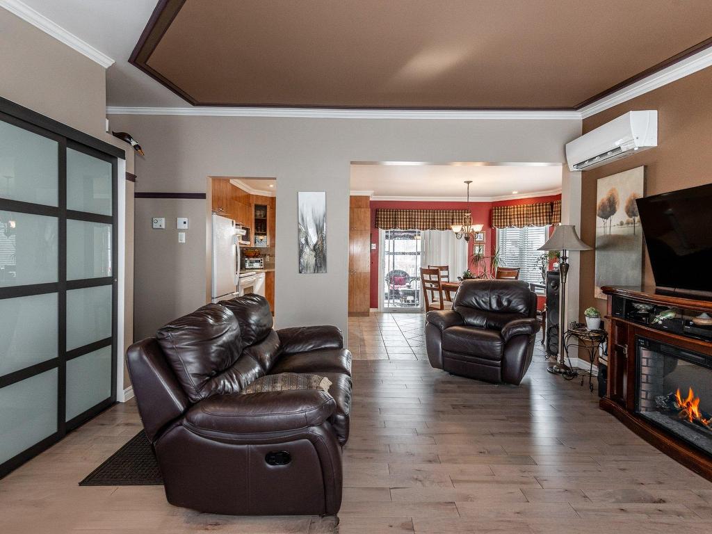









10690

 - 10692


Rue du Plein-Air

,
Mirabel,




QC
J7J2H4

