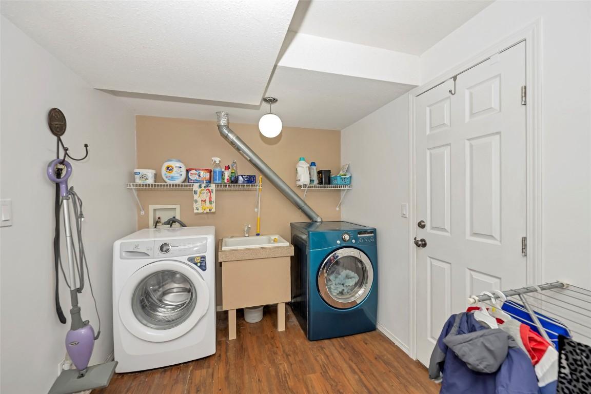 









16864


Gatzke

Road,
Oyama,




BC
V4V 2J1

