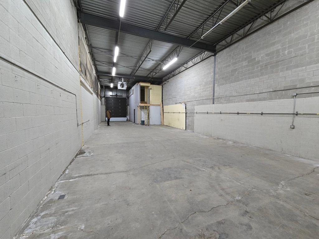 









872


Rue Berlier

,
Laval (Chomedey),




QC
H7L4K5

