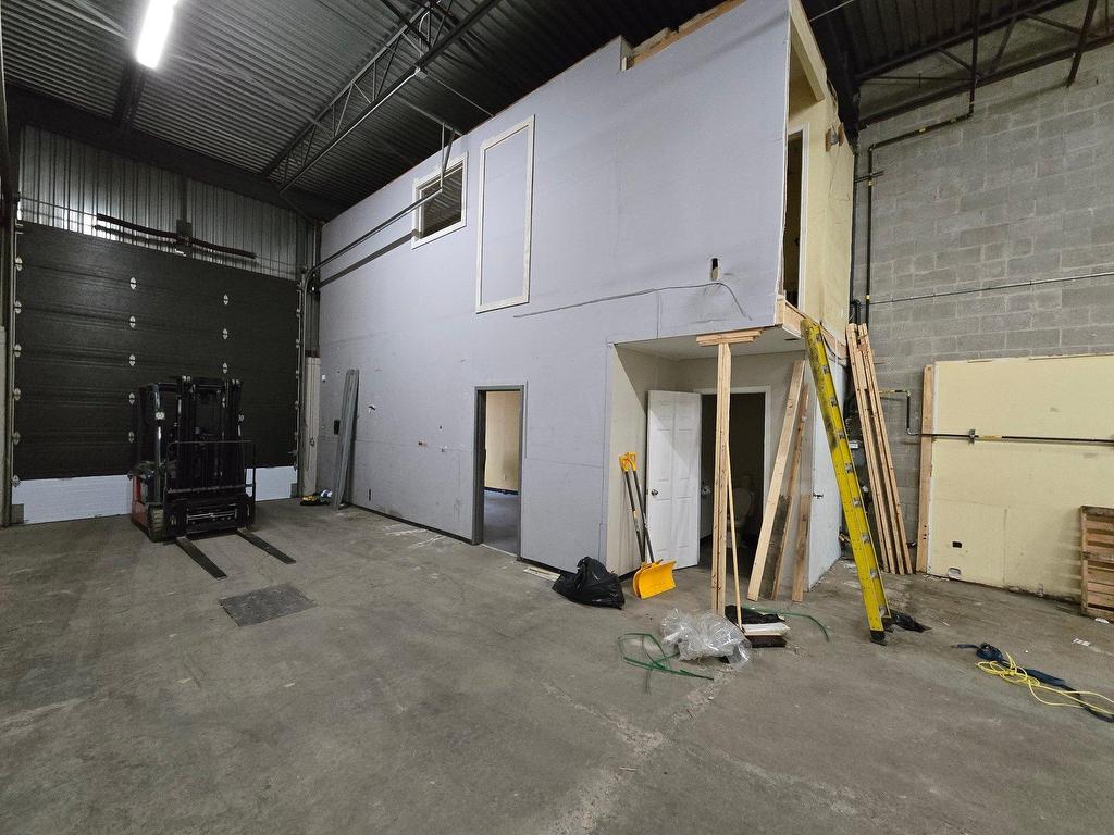 









872


Rue Berlier

,
Laval (Chomedey),




QC
H7L4K5

