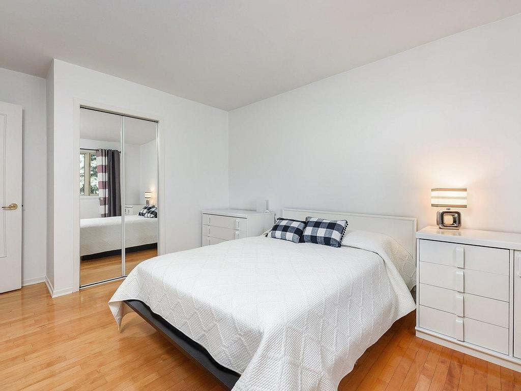 









4461


Rue Wagner

,
Montréal (Pierrefonds-Roxboro),




QC
H9A2W2

