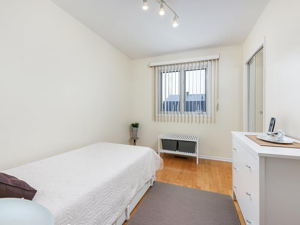 









4461


Rue Wagner

,
Montréal (Pierrefonds-Roxboro),




QC
H9A2W2

