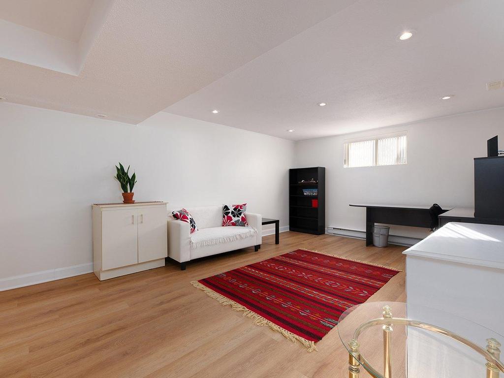 









4461


Rue Wagner

,
Montréal (Pierrefonds-Roxboro),




QC
H9A2W2

