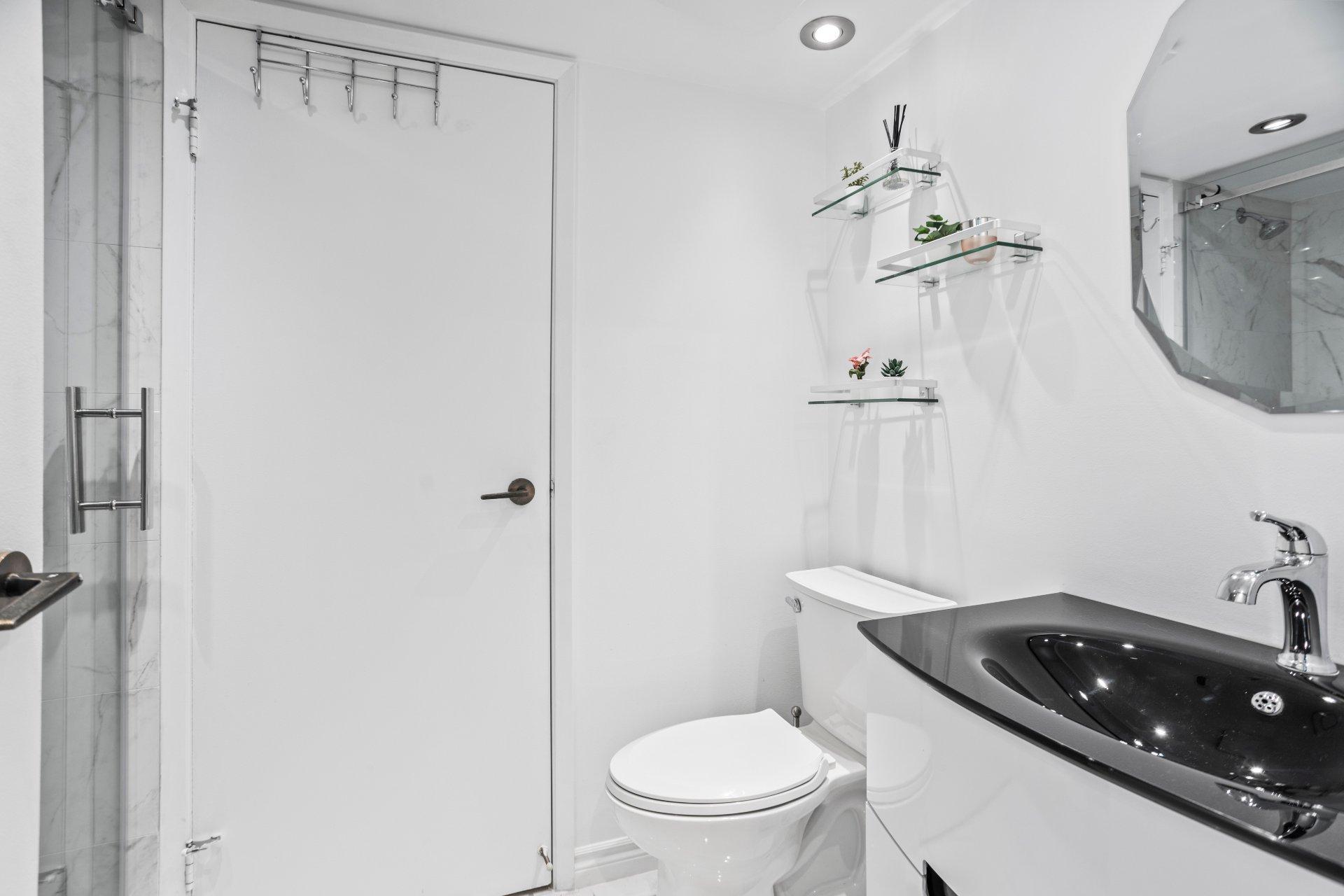 









4300


Place des Cageux

, 701,
Laval (Chomedey),




QC
H7W4Z3

