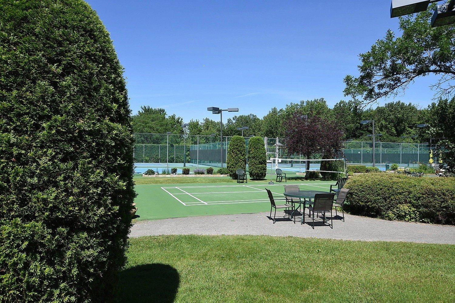 









4300


Place des Cageux

, 701,
Laval (Chomedey),




QC
H7W4Z3


