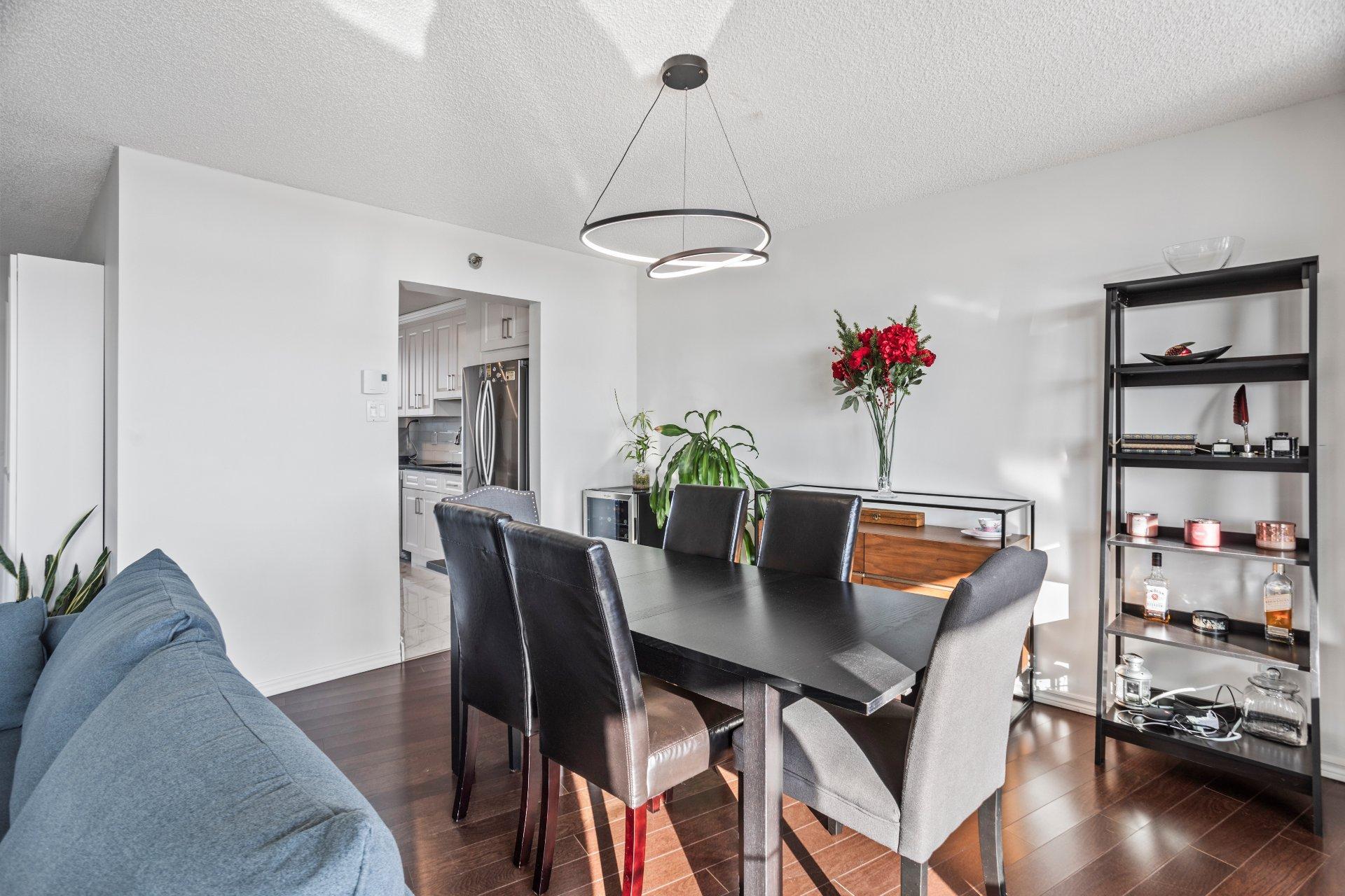 









4300


Place des Cageux

, 701,
Laval (Chomedey),




QC
H7W4Z3

