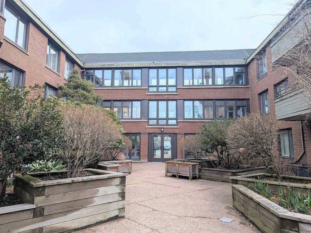 












110 1350 Oxford Street

,
Halifax,




NS
B3H 3Y8

