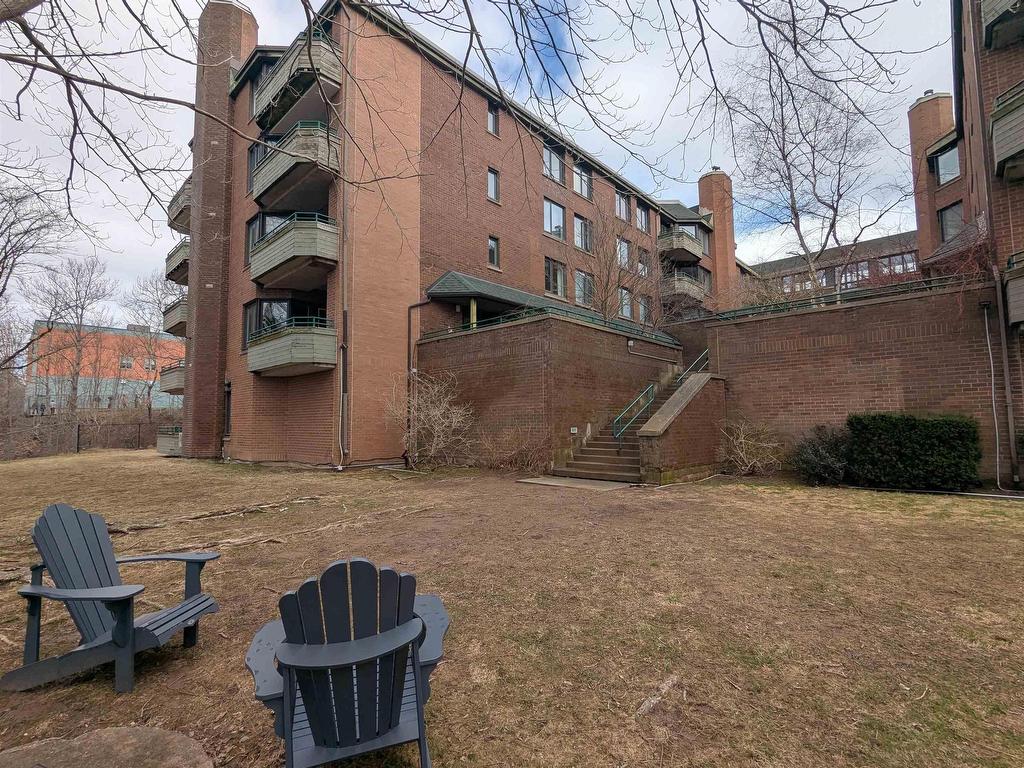 












110 1350 Oxford Street

,
Halifax,




NS
B3H 3Y8

