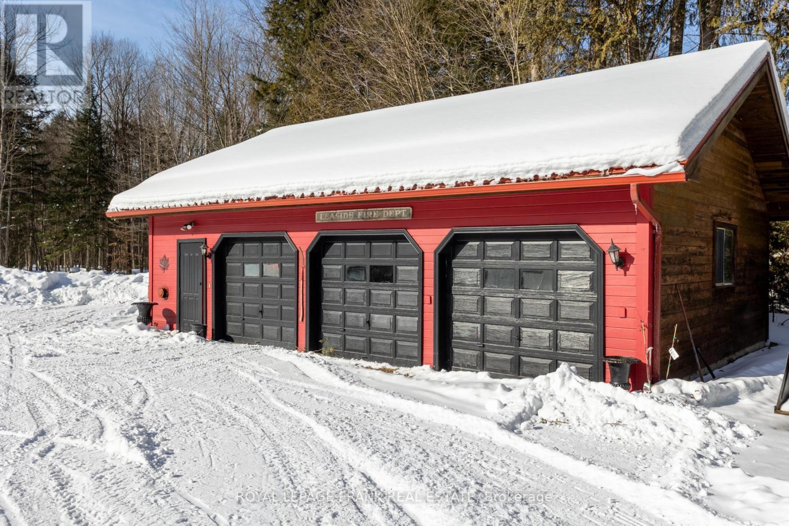 












3515 COUNTY RD 121 ROAD

,
Kawartha Lakes (Fenelon),




Ontario
K0M2A0

