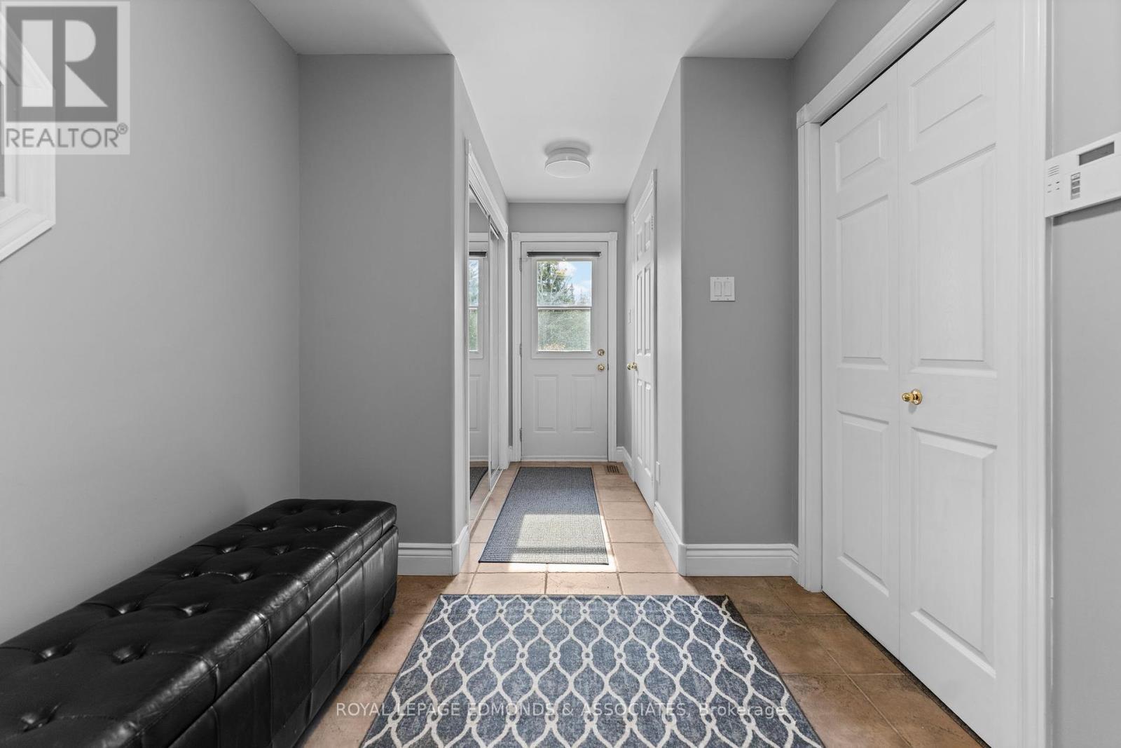 












50 BLUE DANUBE WAY

,
Laurentian Valley,




Ontario
K8A6W2


