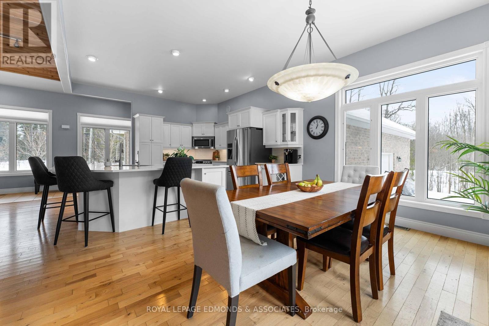 












50 BLUE DANUBE WAY

,
Laurentian Valley,




Ontario
K8A6W2


