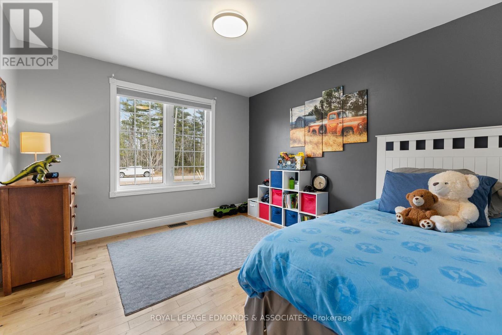 












50 BLUE DANUBE WAY

,
Laurentian Valley,




Ontario
K8A6W2

