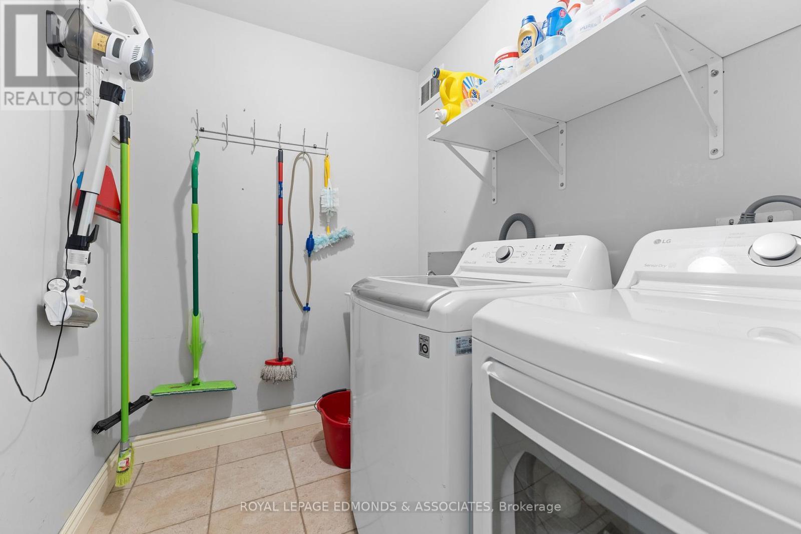 












50 BLUE DANUBE WAY

,
Laurentian Valley,




Ontario
K8A6W2

