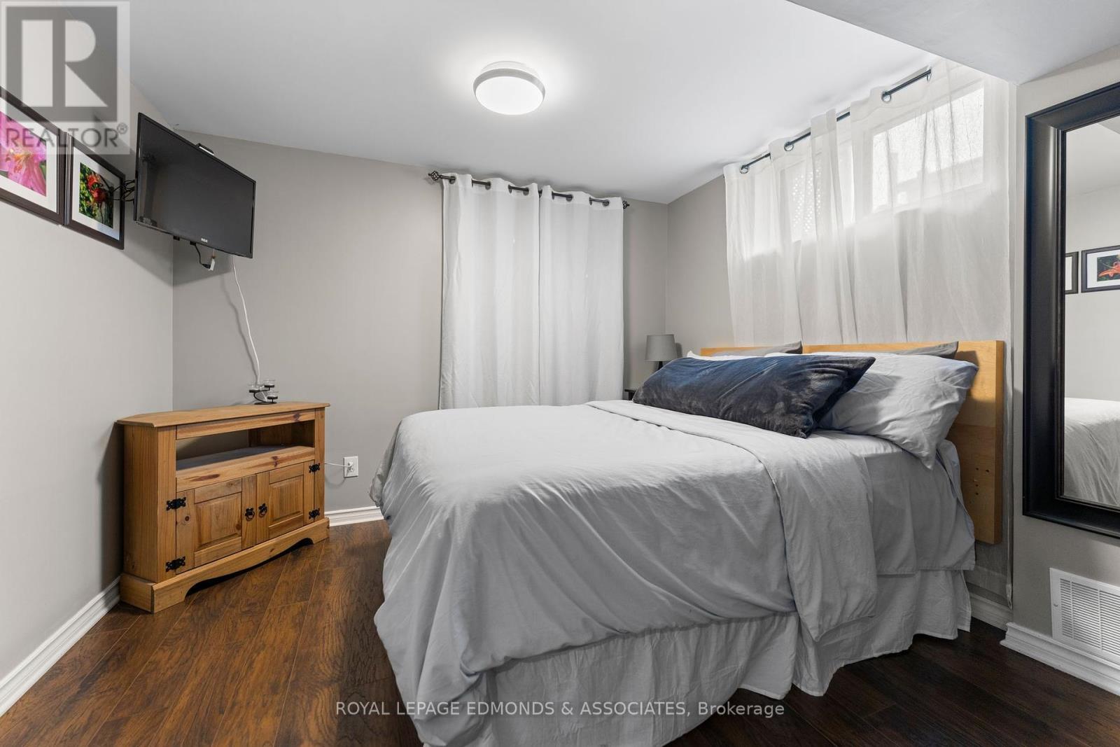 












50 BLUE DANUBE WAY

,
Laurentian Valley,




Ontario
K8A6W2

