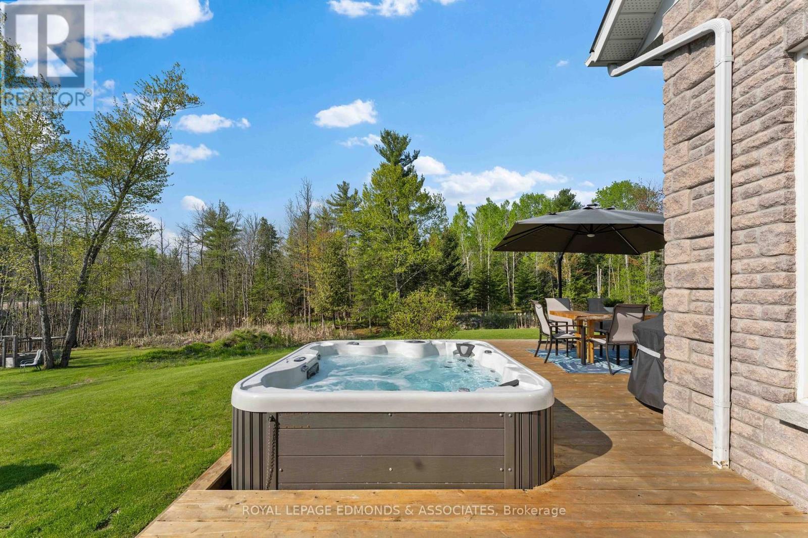 












50 BLUE DANUBE WAY

,
Laurentian Valley,




Ontario
K8A6W2

