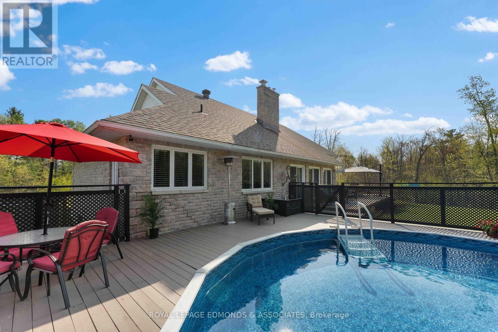 












50 BLUE DANUBE WAY

,
Laurentian Valley,




Ontario
K8A6W2

