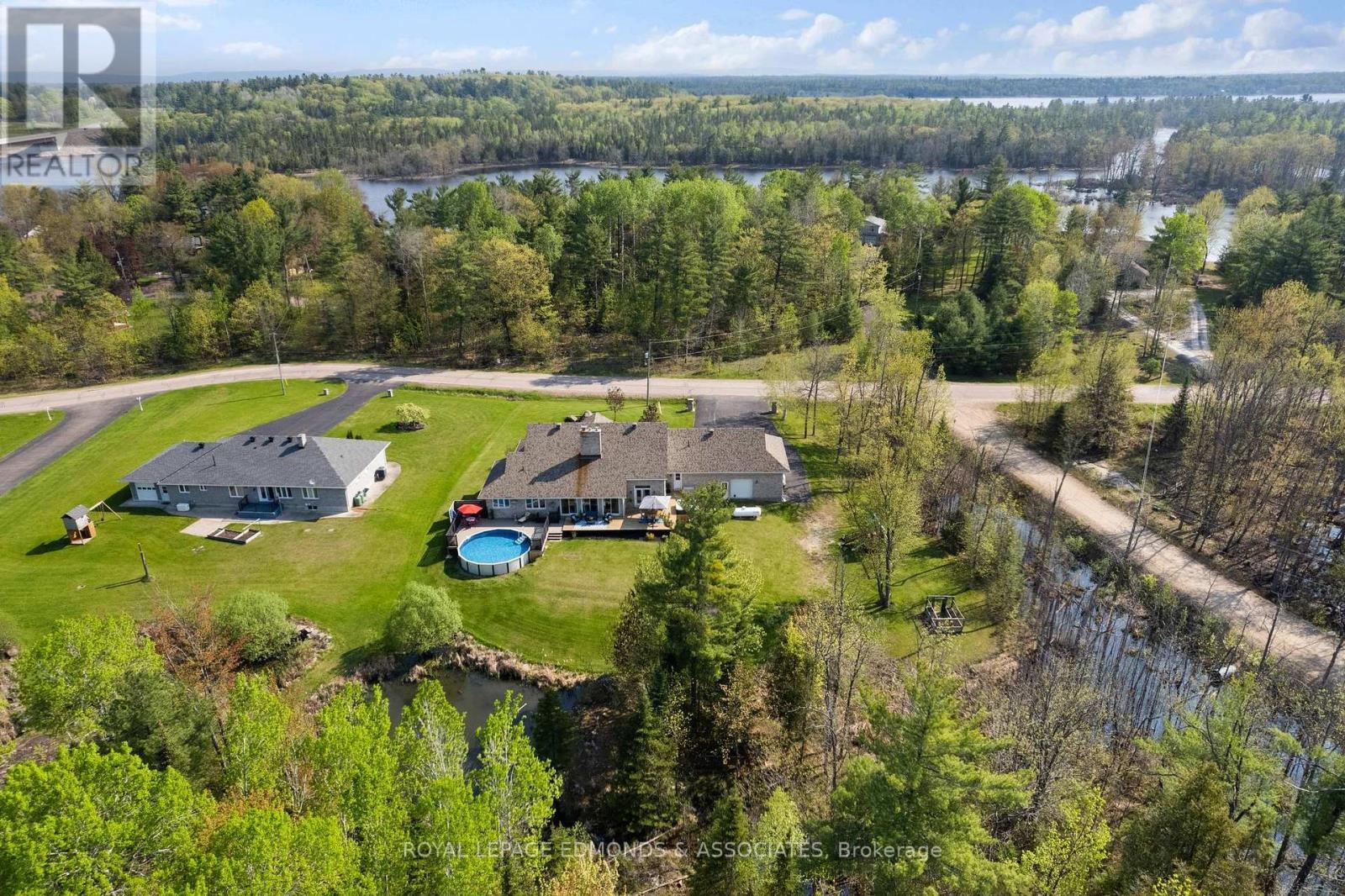 












50 BLUE DANUBE WAY

,
Laurentian Valley,




Ontario
K8A6W2

