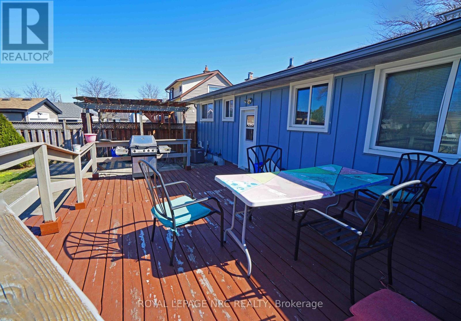 












228 PELHAM ROAD

,
St. Catharines (Western Hill),




Ontario
L2S1X6

