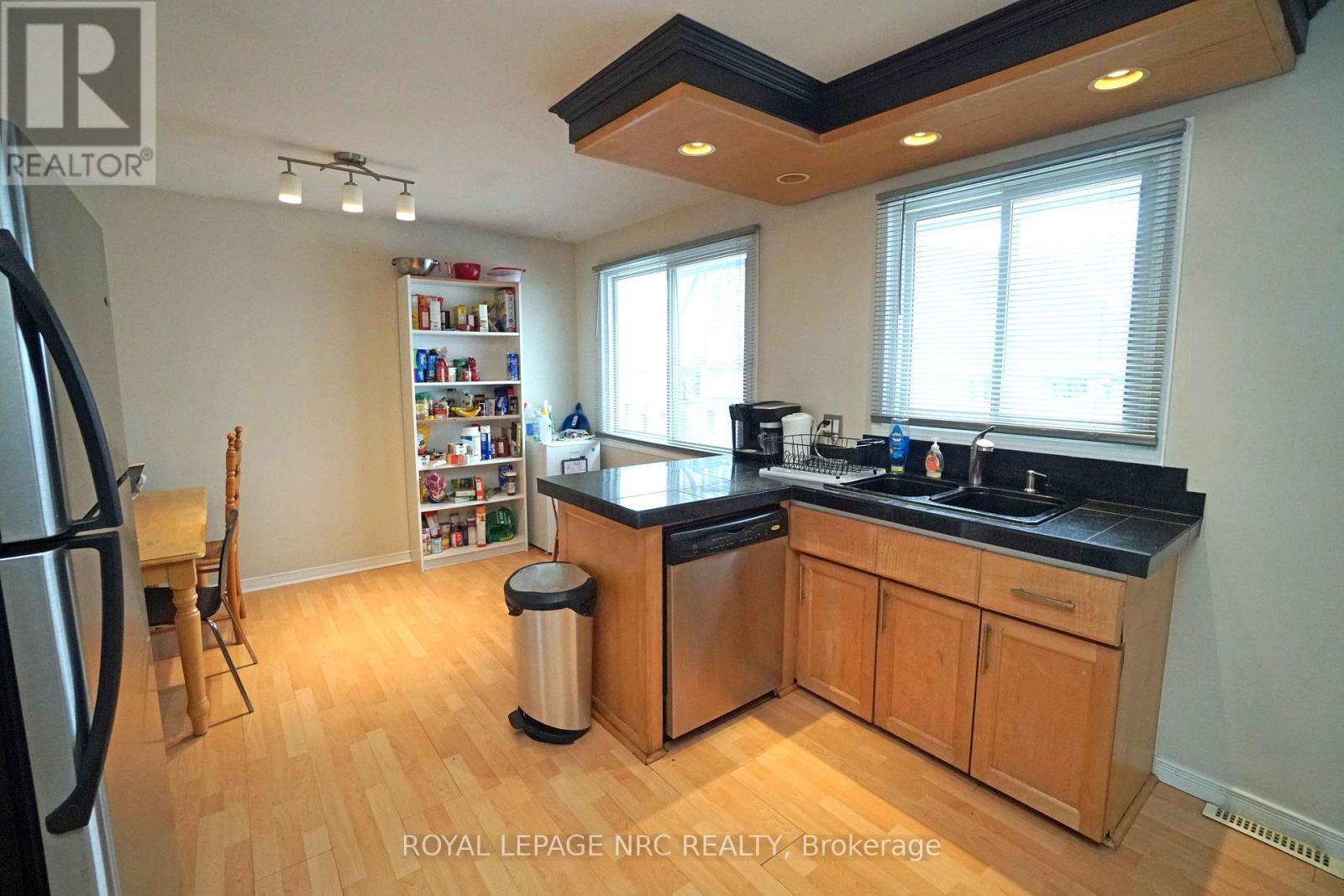 












228 PELHAM ROAD

,
St. Catharines (Western Hill),




Ontario
L2S1X6

