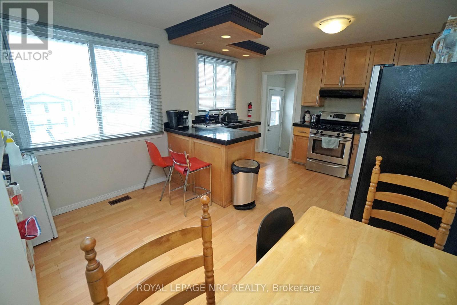












228 PELHAM ROAD

,
St. Catharines (Western Hill),




Ontario
L2S1X6

