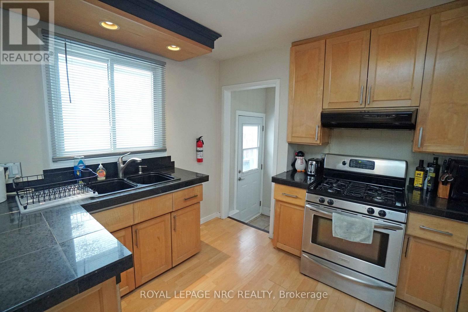 












228 PELHAM ROAD

,
St. Catharines (Western Hill),




Ontario
L2S1X6


