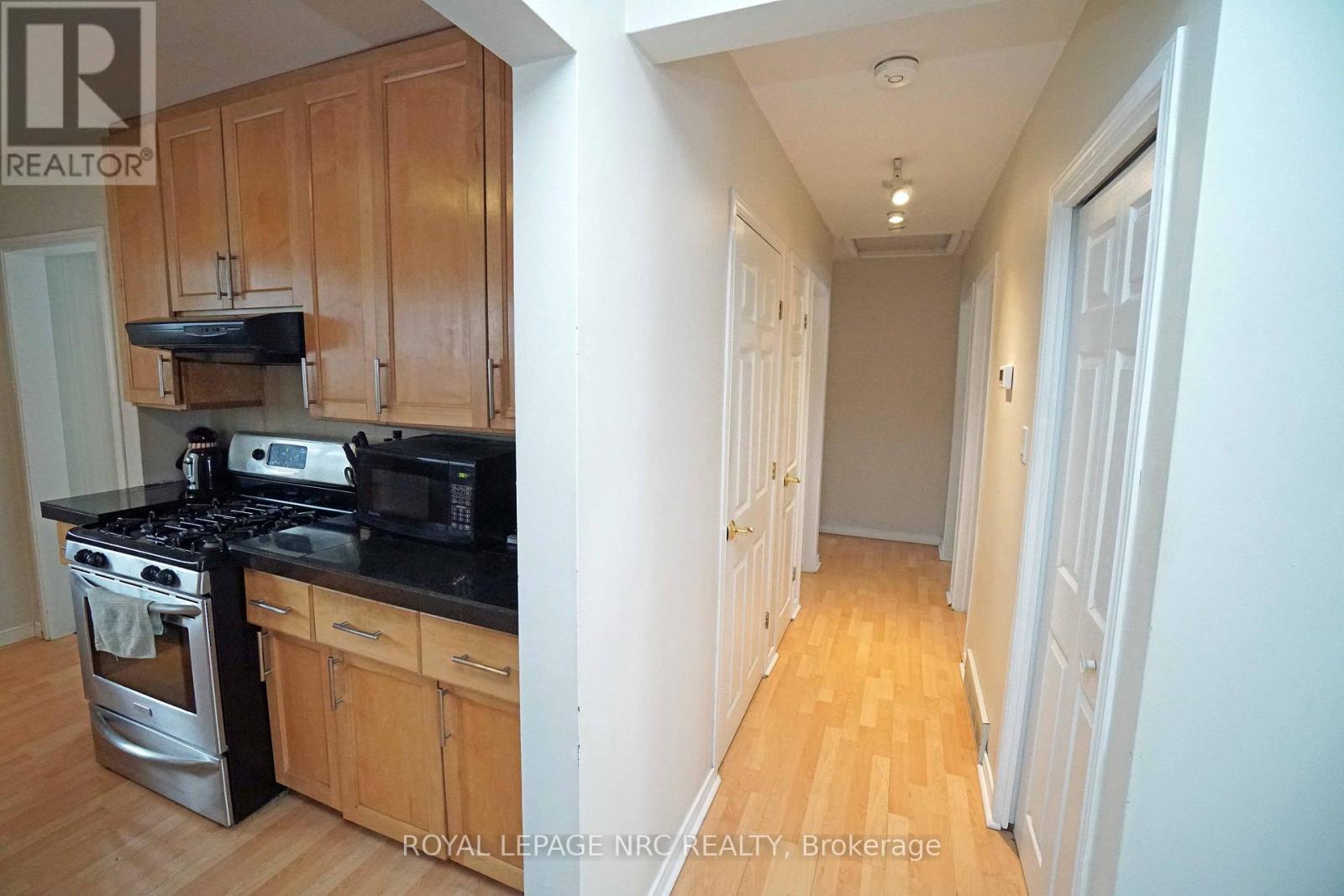 












228 PELHAM ROAD

,
St. Catharines (Western Hill),




Ontario
L2S1X6

