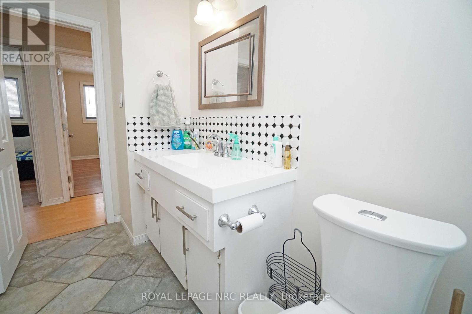 












228 PELHAM ROAD

,
St. Catharines (Western Hill),




Ontario
L2S1X6

