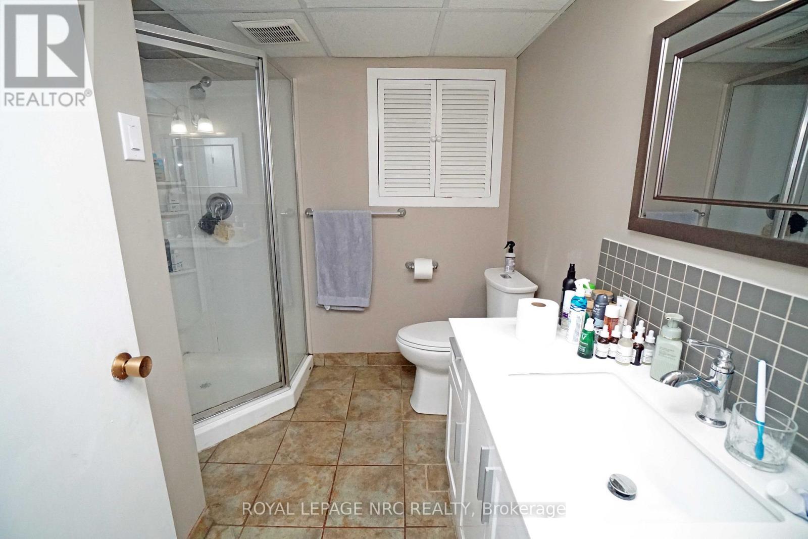 












228 PELHAM ROAD

,
St. Catharines (Western Hill),




Ontario
L2S1X6

