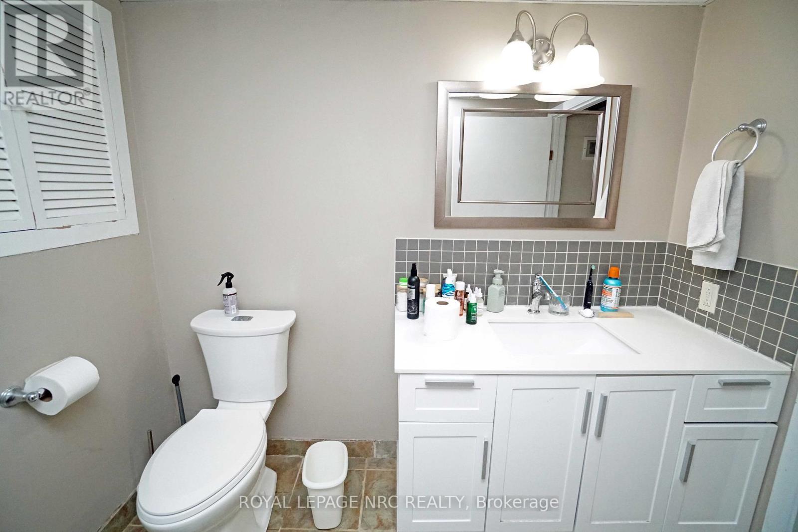 












228 PELHAM ROAD

,
St. Catharines (Western Hill),




Ontario
L2S1X6

