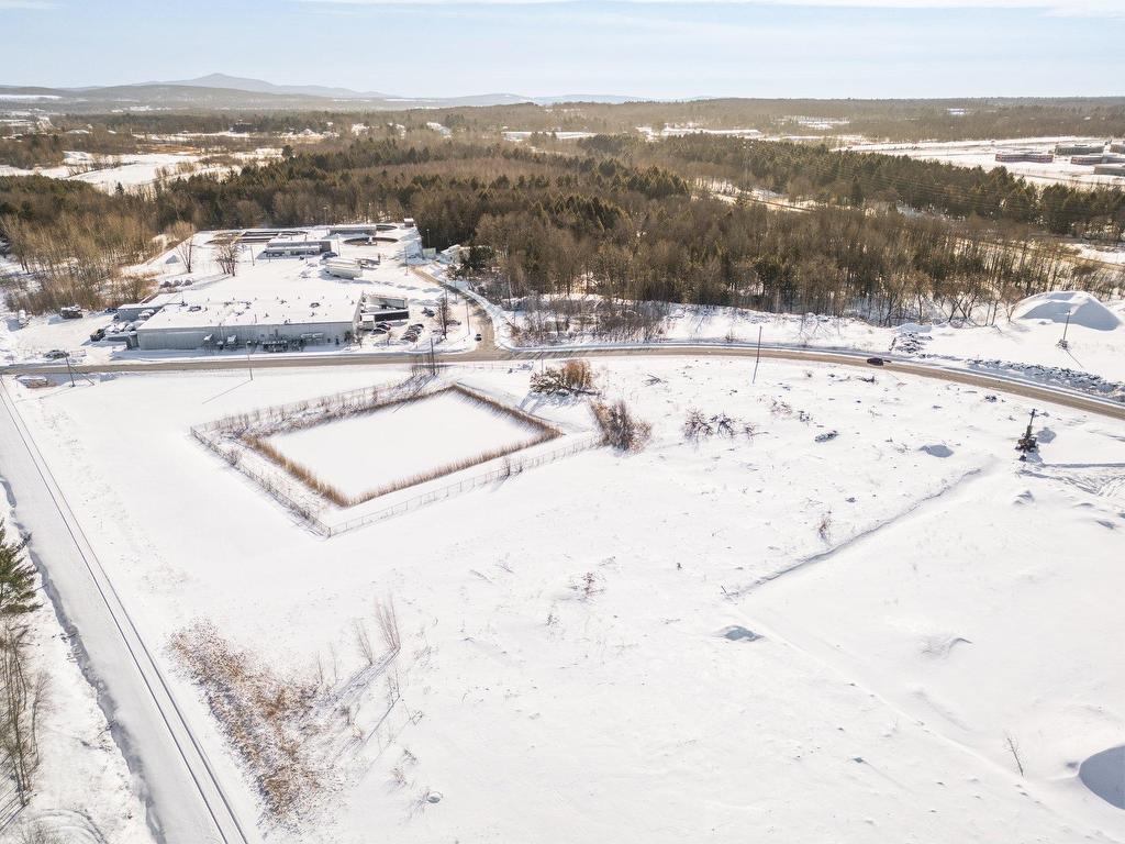 









233


Ch. Brosseau

,
Cowansville,







QC
J2K3G6

