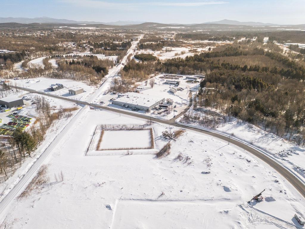









233


Ch. Brosseau

,
Cowansville,







QC
J2K3G6

