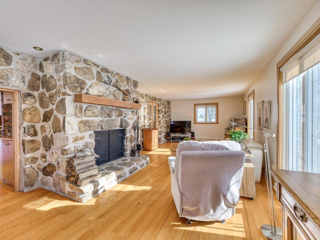 









1009


Boul. de L'Assomption

,
Repentigny (Repentigny),




QC
J6A0B3


