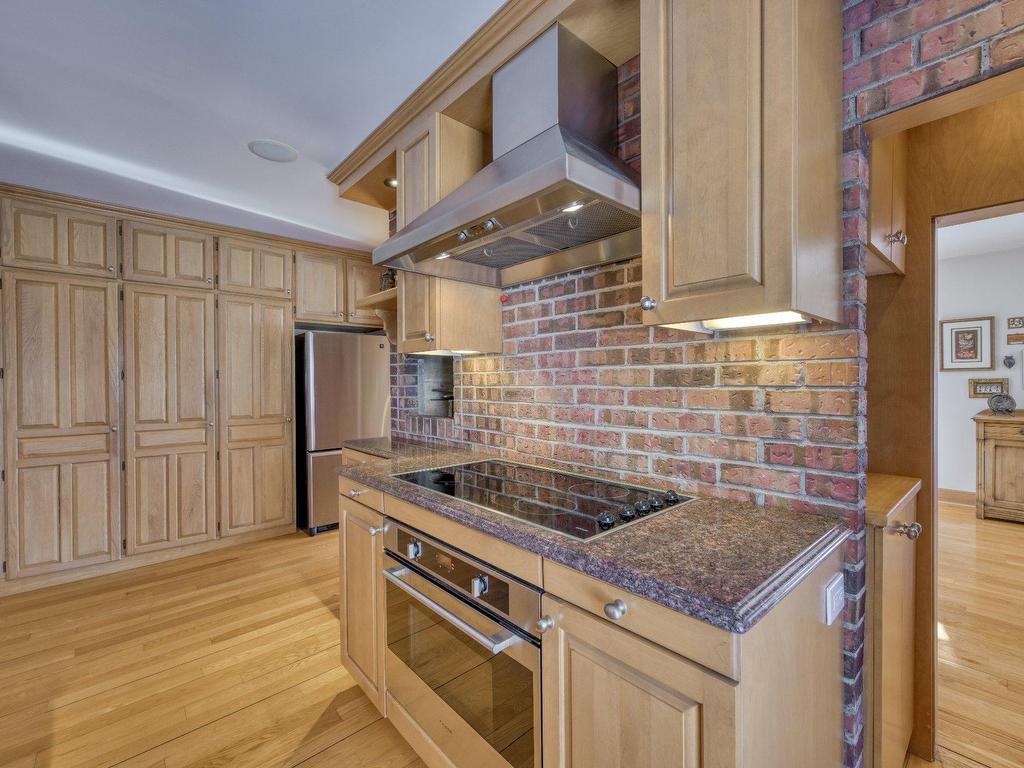 









1009


Boul. de L'Assomption

,
Repentigny (Repentigny),




QC
J6A0B3

