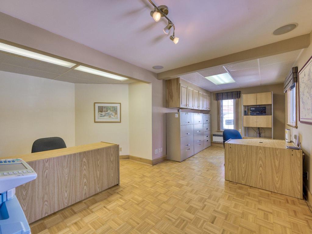 









1009


Boul. de L'Assomption

,
Repentigny (Repentigny),




QC
J6A0B3


