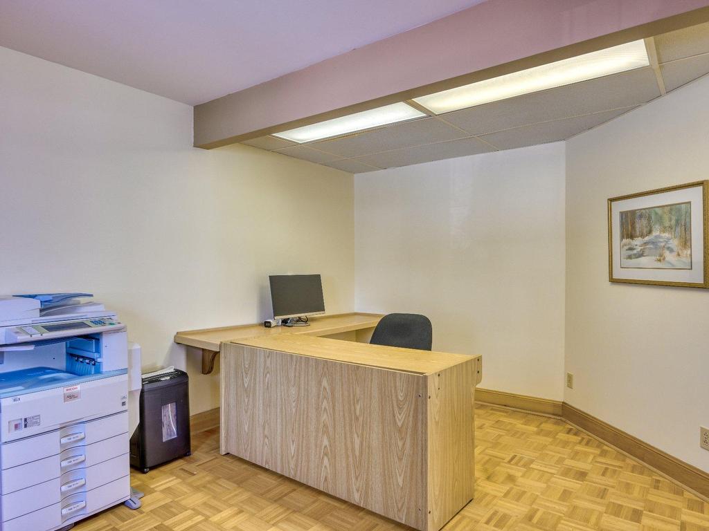 









1009


Boul. de L'Assomption

,
Repentigny (Repentigny),




QC
J6A0B3

