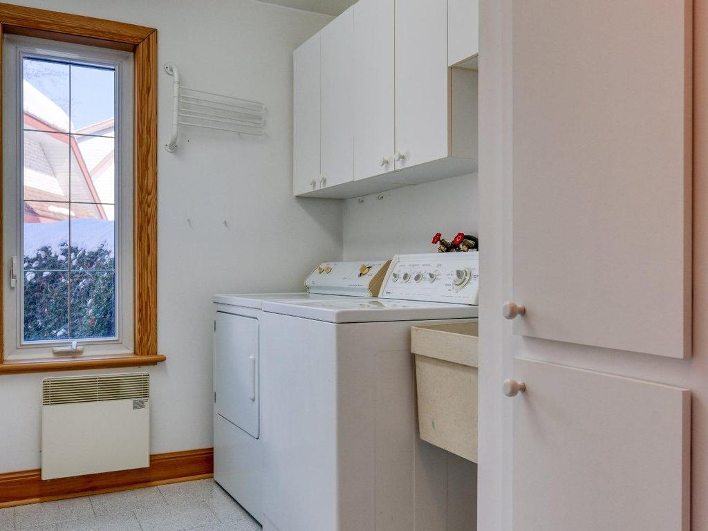 









1009


Boul. de L'Assomption

,
Repentigny (Repentigny),




QC
J6A0B3

