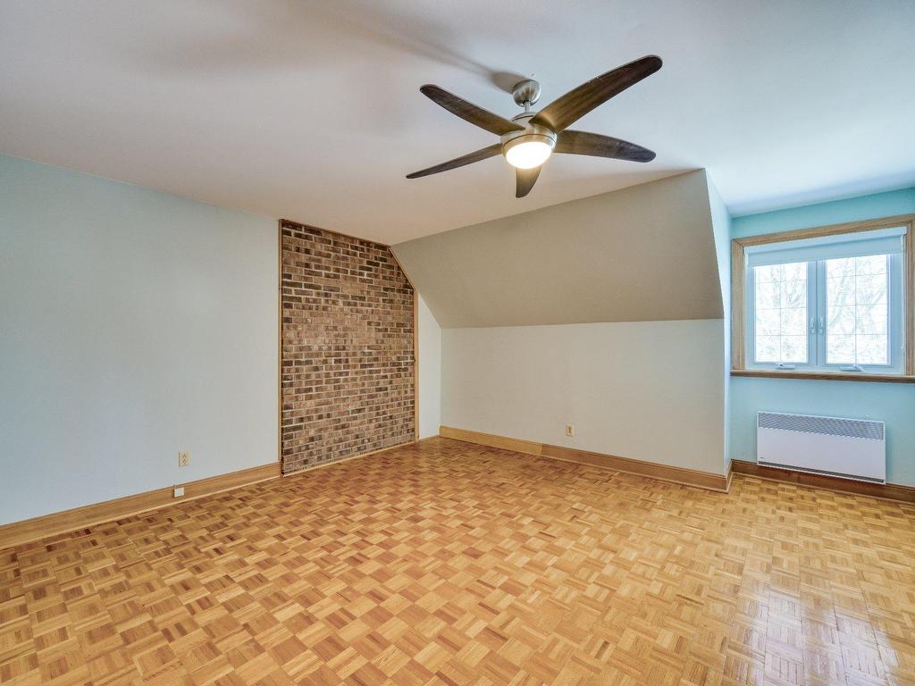 









1009


Boul. de L'Assomption

,
Repentigny (Repentigny),




QC
J6A0B3

