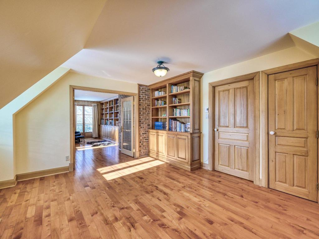 









1009


Boul. de L'Assomption

,
Repentigny (Repentigny),




QC
J6A0B3

