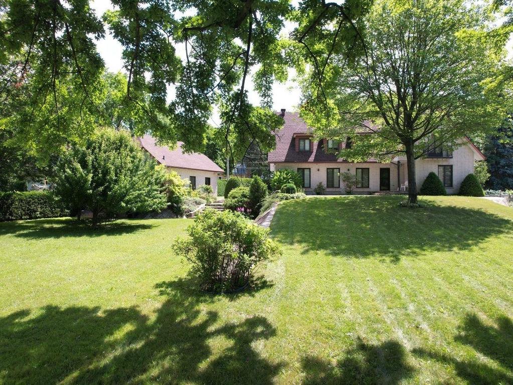 









1009


Boul. de L'Assomption

,
Repentigny (Repentigny),




QC
J6A0B3

