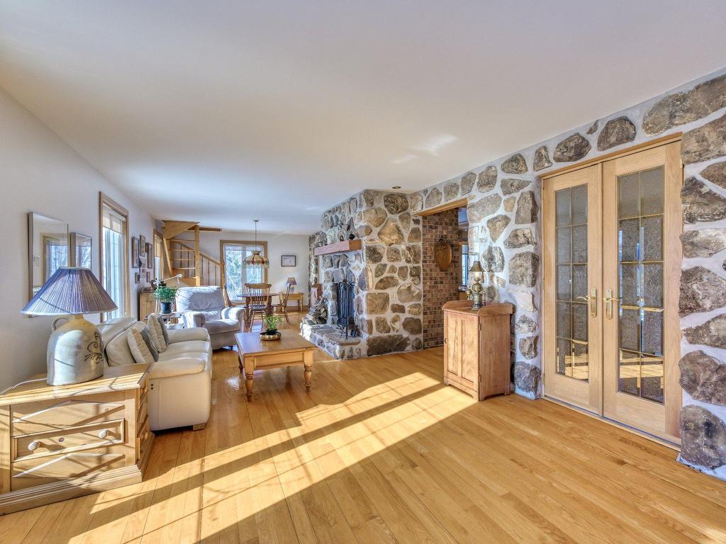 









1009


Boul. de L'Assomption

,
Repentigny (Repentigny),




QC
J6A0B3

