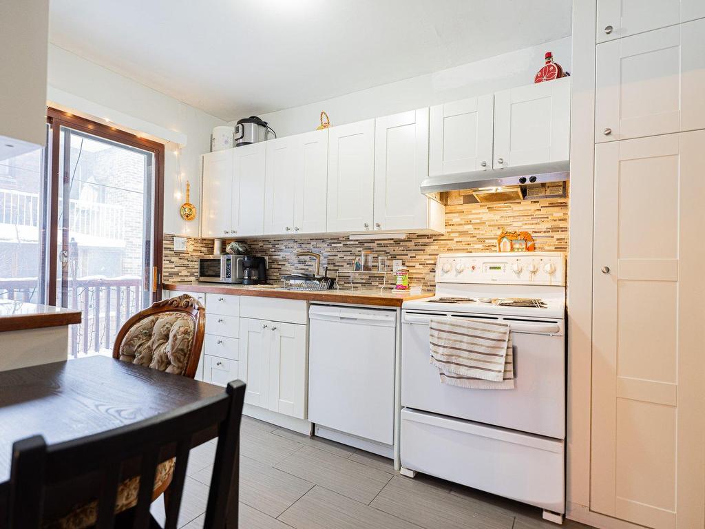 









4607

 - 4009


Av. Coolbrook

,
Montréal (Côte-des-Neiges/Notre-Dame-de-Grâce),




QC
H3K2K7

