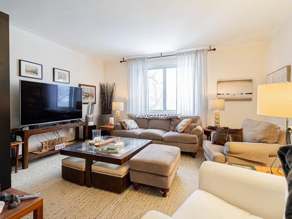 









4607

 - 4009


Av. Coolbrook

,
Montréal (Côte-des-Neiges/Notre-Dame-de-Grâce),




QC
H3K2K7

