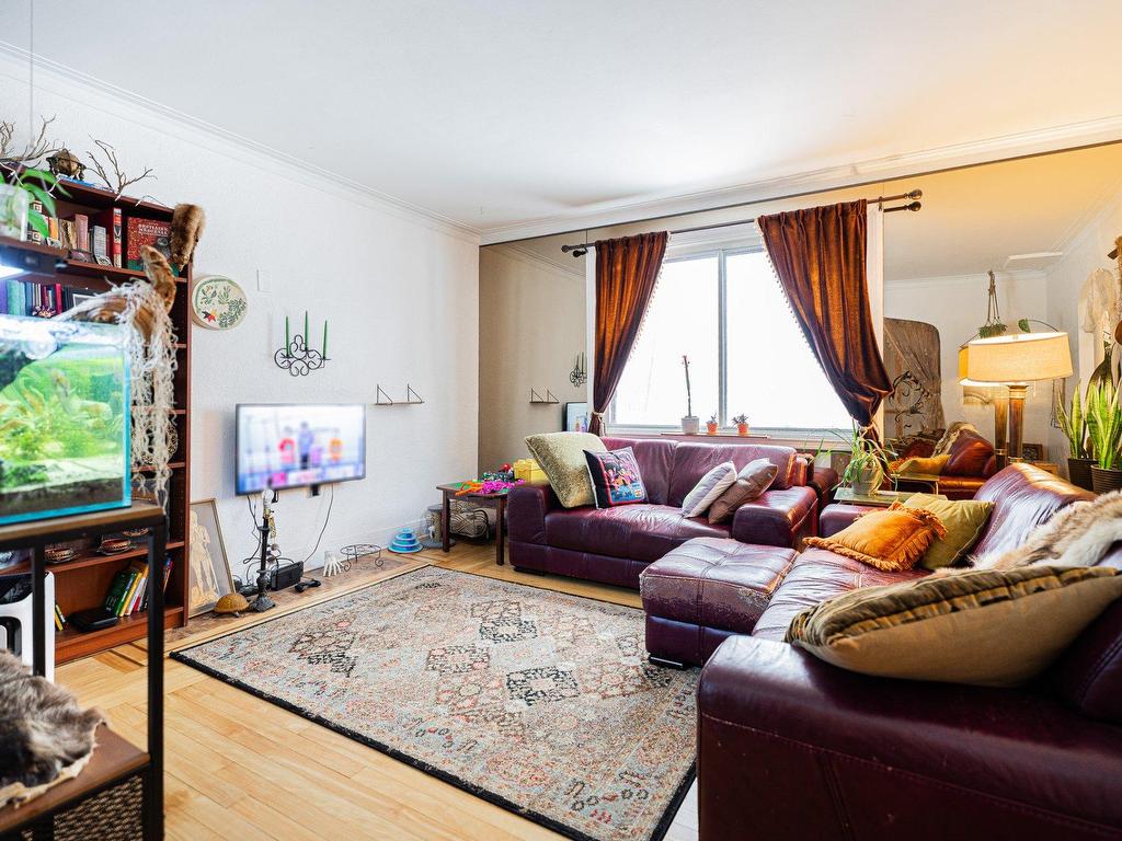









4607

 - 4009


Av. Coolbrook

,
Montréal (Côte-des-Neiges/Notre-Dame-de-Grâce),




QC
H3K2K7

