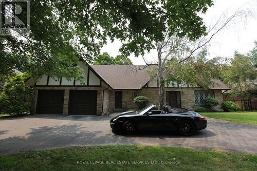 South of Lakeshore in a Desirable Neighbourhood!