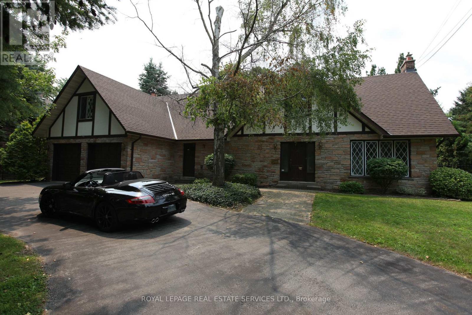 












30 BIRKBANK DRIVE

,
Oakville,




Ontario
L6J4Y9

