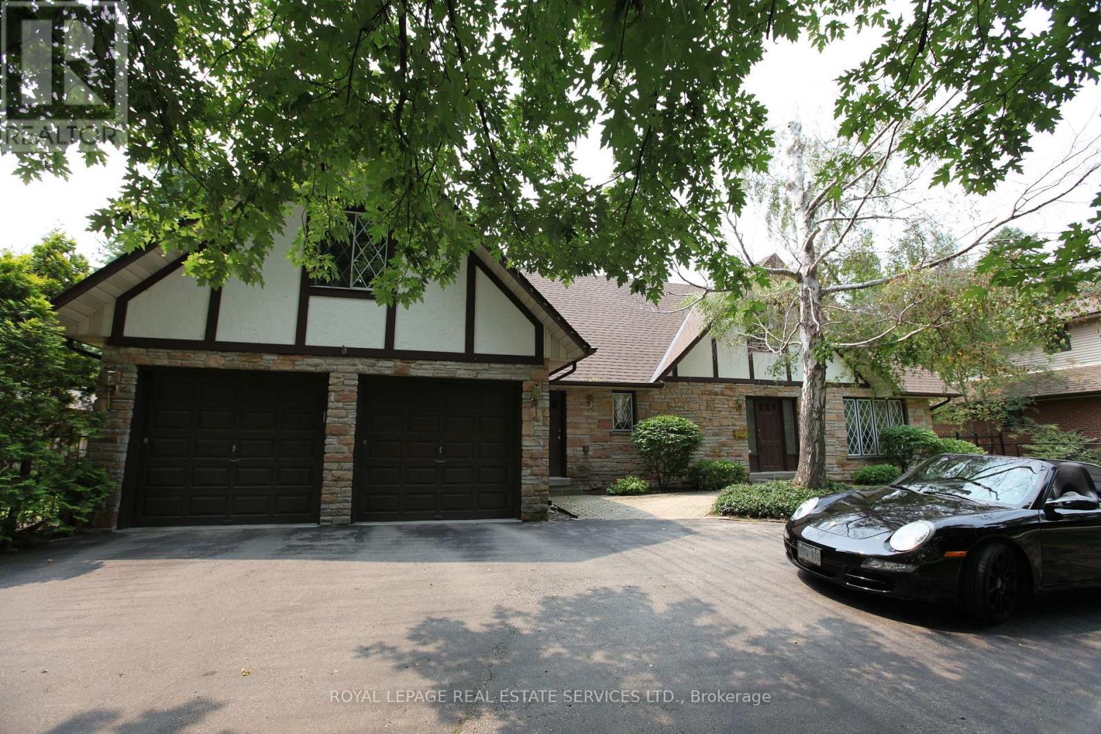 












30 BIRKBANK DRIVE

,
Oakville,




Ontario
L6J4Y9

