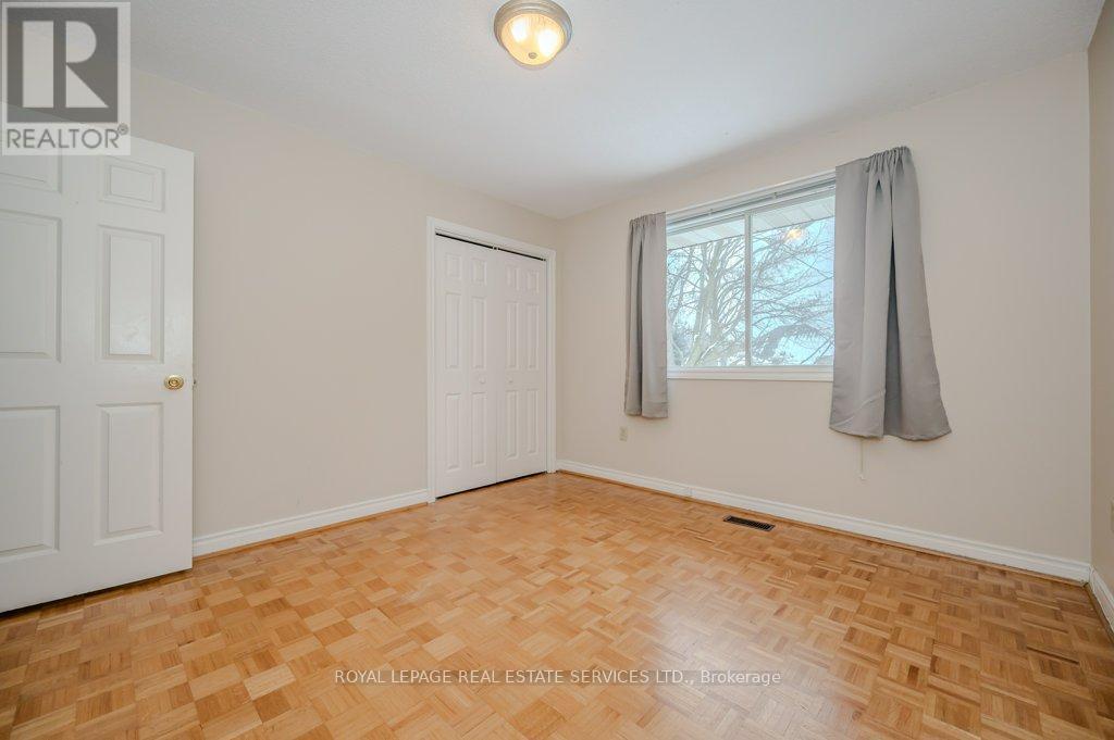 












30 BIRKBANK DRIVE

,
Oakville,




Ontario
L6J4Y9

