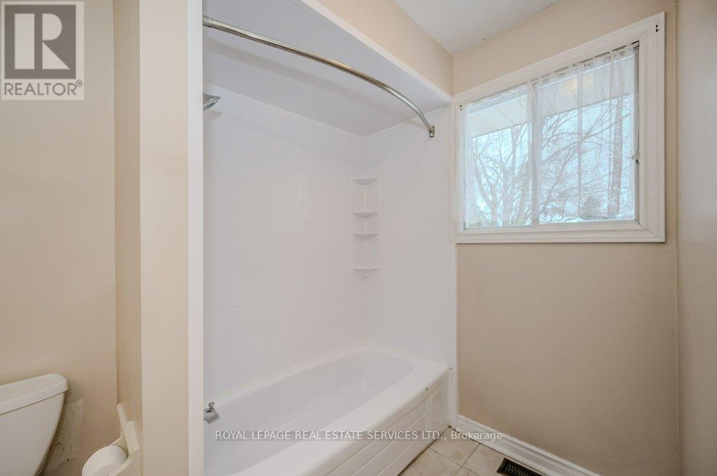 












30 BIRKBANK DRIVE

,
Oakville,




Ontario
L6J4Y9

