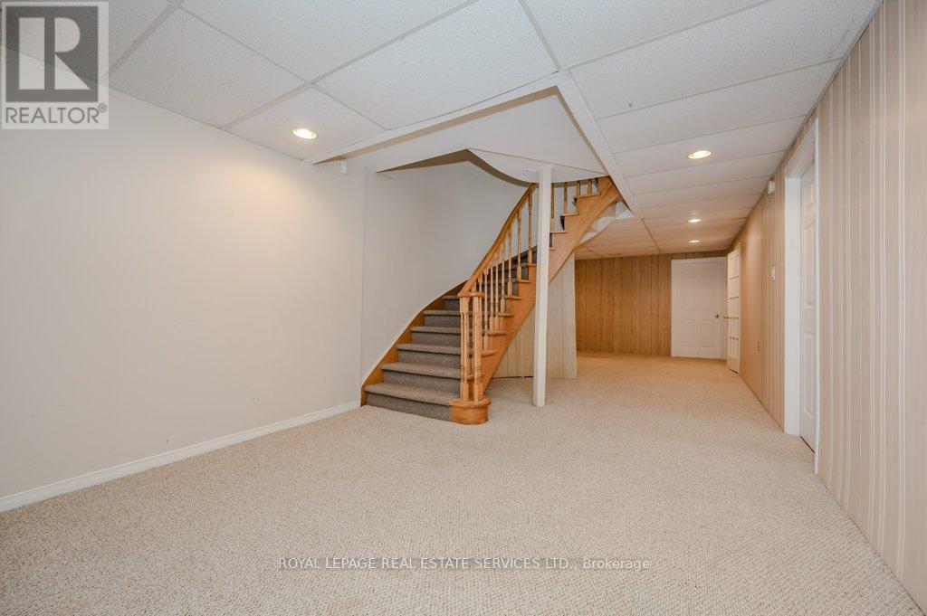 












30 BIRKBANK DRIVE

,
Oakville,




Ontario
L6J4Y9


