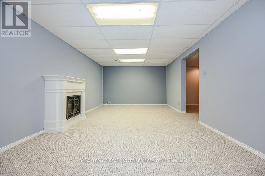 












30 BIRKBANK DRIVE

,
Oakville,




Ontario
L6J4Y9


